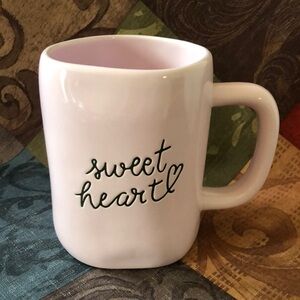 🛍️2/$25🛍️EUC Rae Dunn Pink Sweetheart Mug.